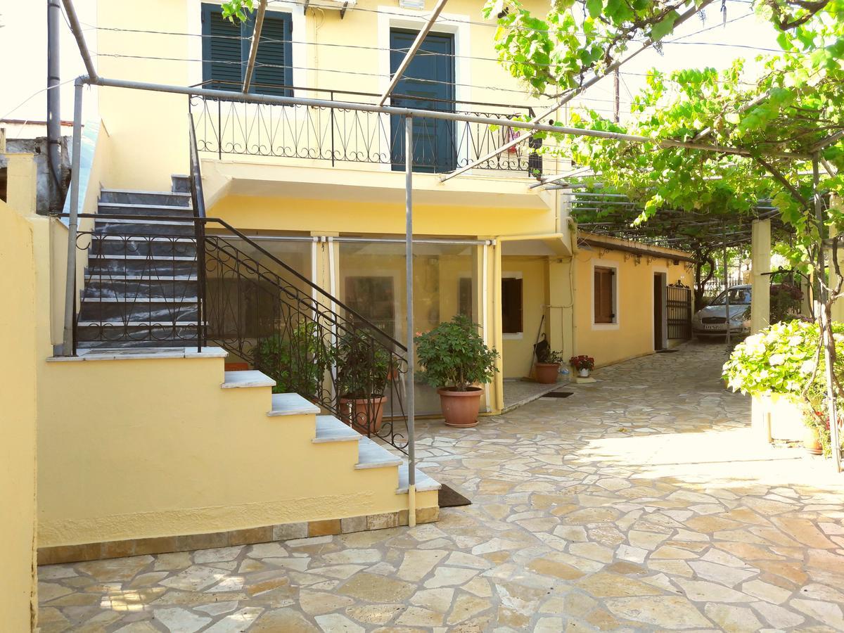 Bungalows Niki Acharavi  Exterior photo